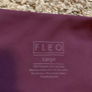 Womens Fleo Leggings. L